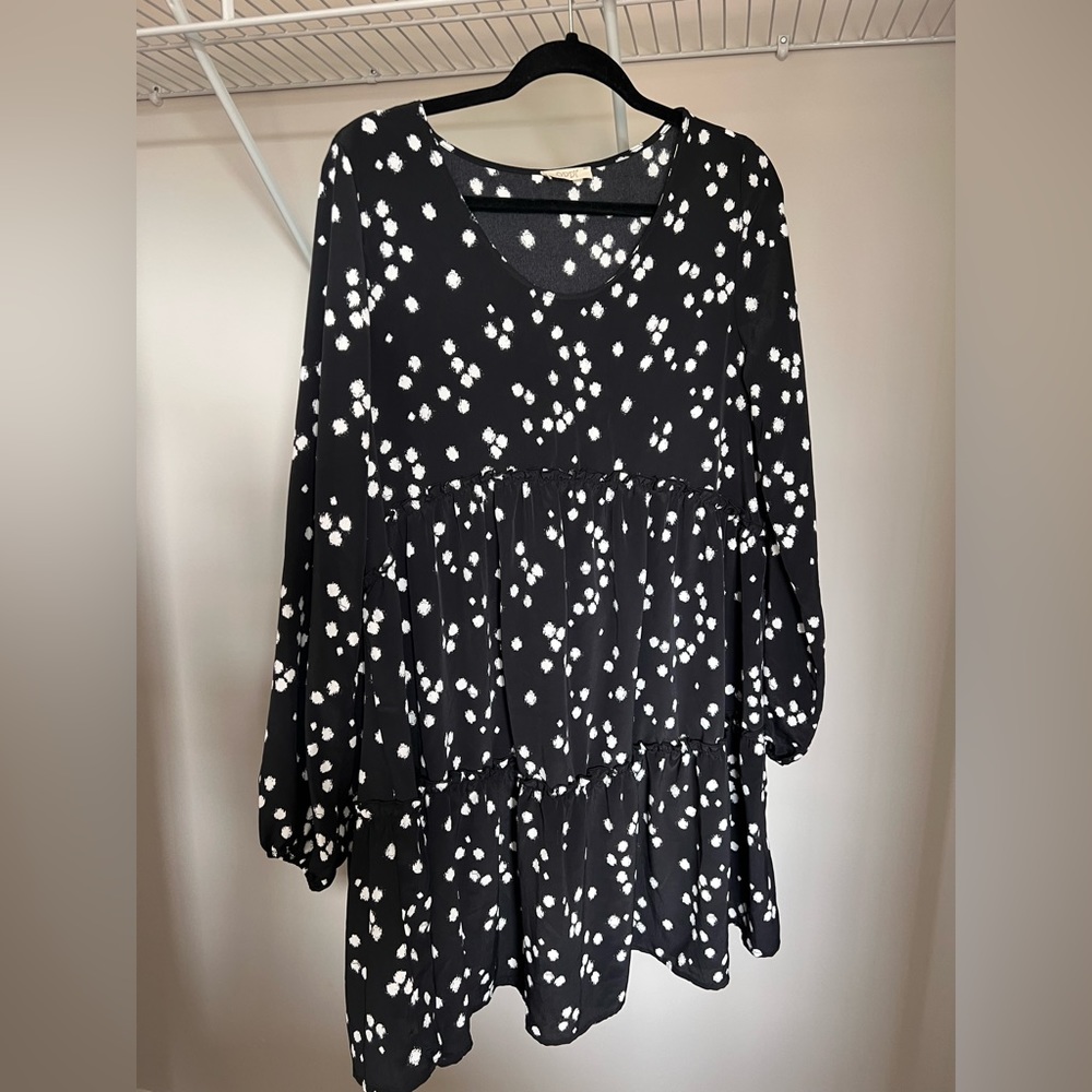 Oddy Dress black and white size size large